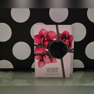 5/$25✨️V&R Flowerbomb Ruby Orchid SAMPLE✨️